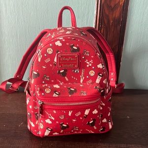 EUC (used once) disney holiday snacks mini backpack